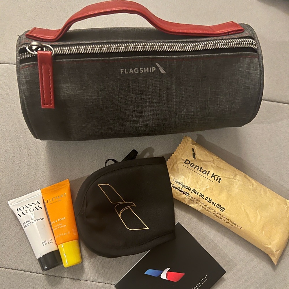 AA Flagship Amenity x Thirteen Lune Travel Carry Kit/Bag Gray/Red Small